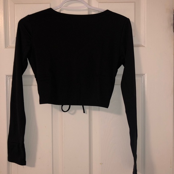 Black crop top - Picture 5 of 8